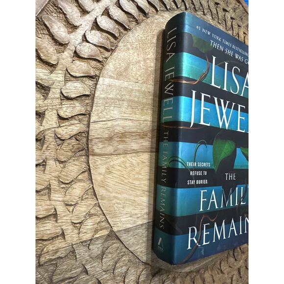The Family Remains by Lisa Jewell Hardcover Book - Picture 3 of 7